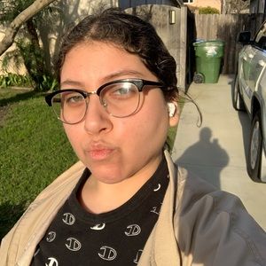 Meet your Posher, Priscilla